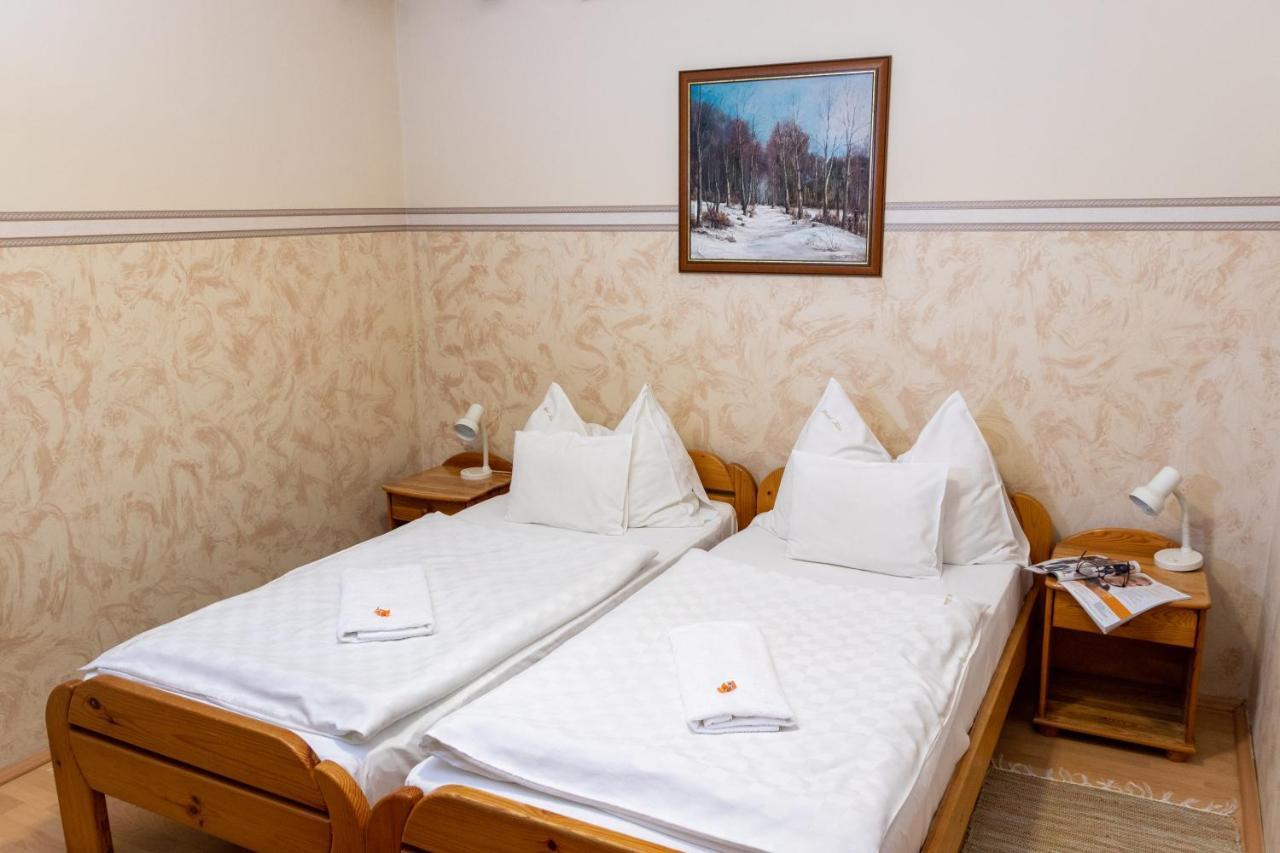 Hotel Zeta Lenti Bagian luar foto