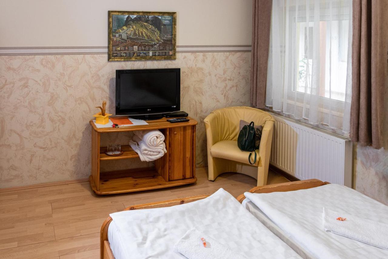 Hotel Zeta Lenti Bagian luar foto