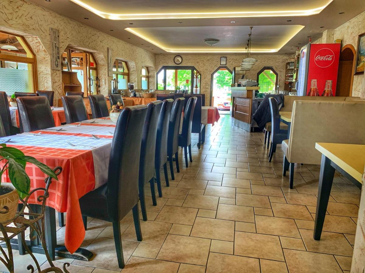 Hotel Zeta Lenti Bagian luar foto