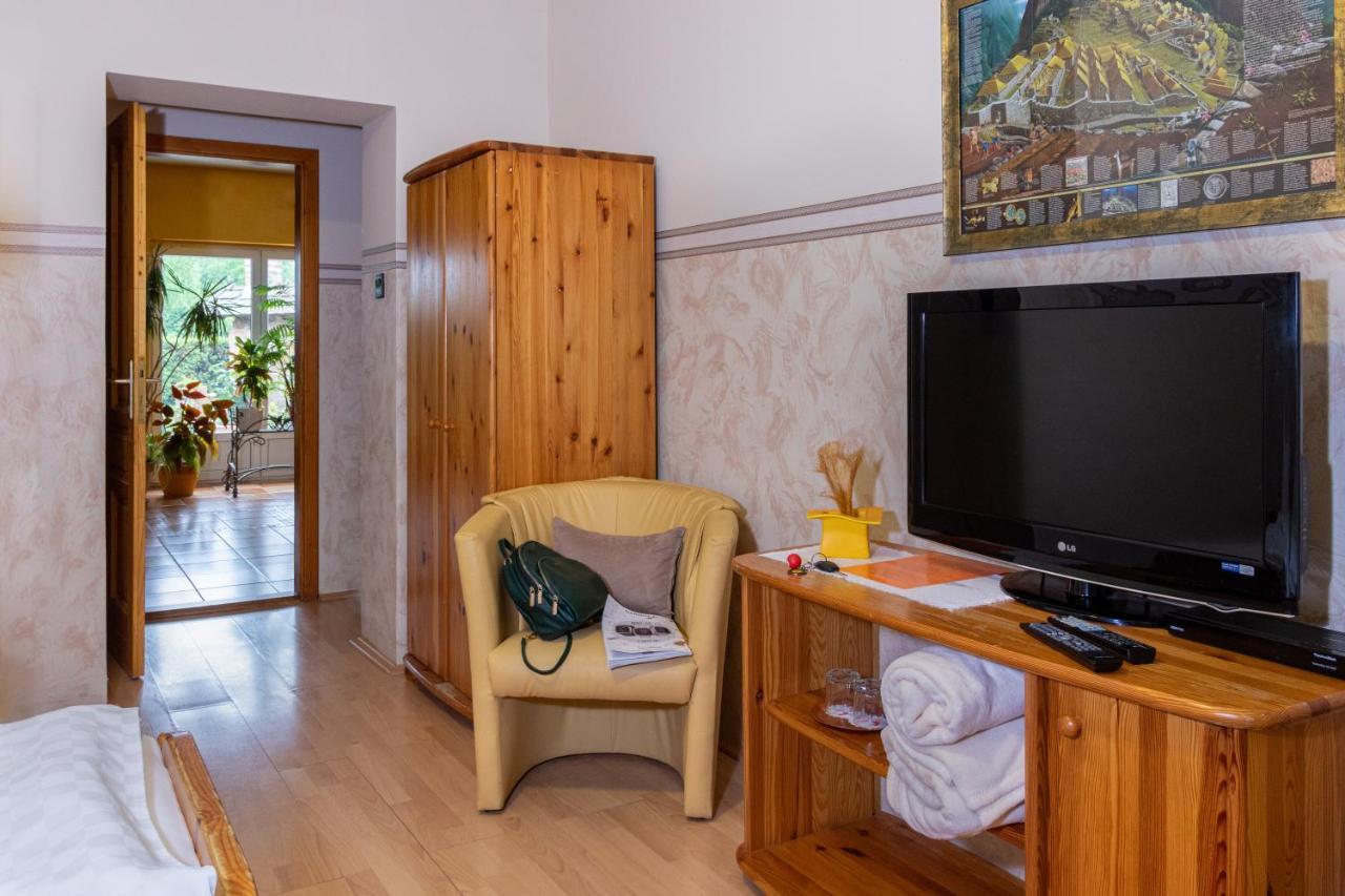 Hotel Zeta Lenti Bagian luar foto