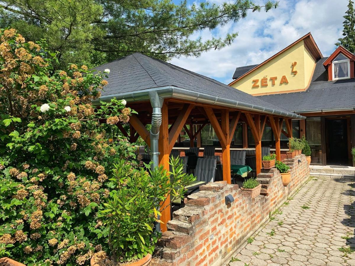 Hotel Zeta Lenti Bagian luar foto