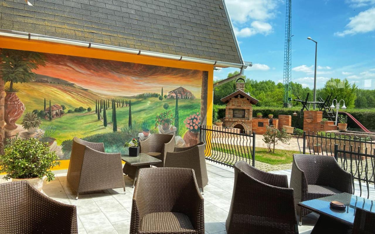 Hotel Zeta Lenti Bagian luar foto
