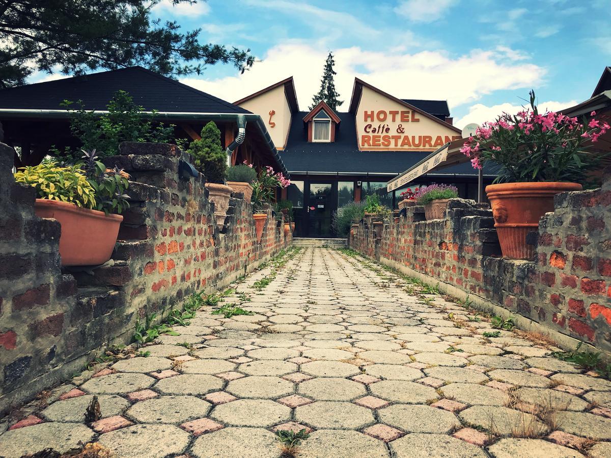 Hotel Zeta Lenti Bagian luar foto
